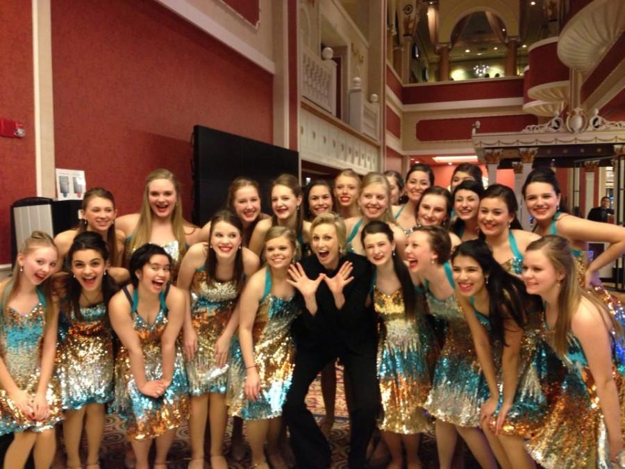 Show Choir performs with Glee star Jane Lynch