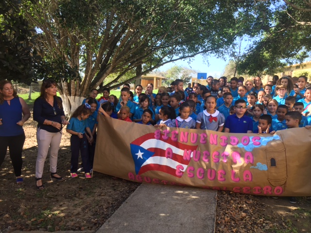 The school from Barceloneta, Puerto Rico welcoming  the Rolling Meadows students.